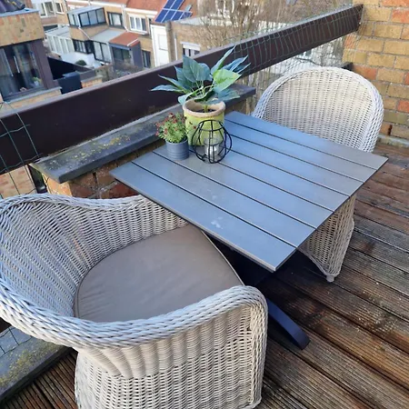 Very Large Duplex 4-bedroom Less Than 5 Minutes From The Sea! T46 *