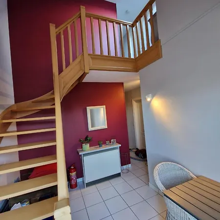 Very Large Duplex 4-bedroom Less Than 5 Minutes From The Sea! T46 Apartment *