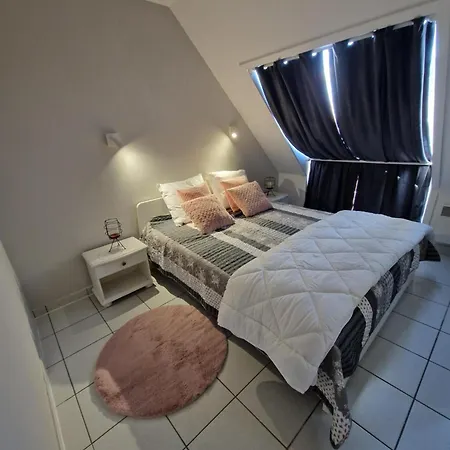 Апартаменты Very Large Duplex 4-bedroom Less Than 5 Minutes From The Sea! T46 *