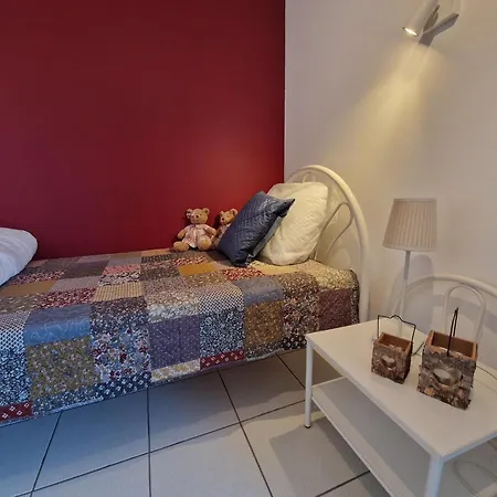 Апартаменты Very Large Duplex 4-bedroom Less Than 5 Minutes From The Sea! T46 Остенде