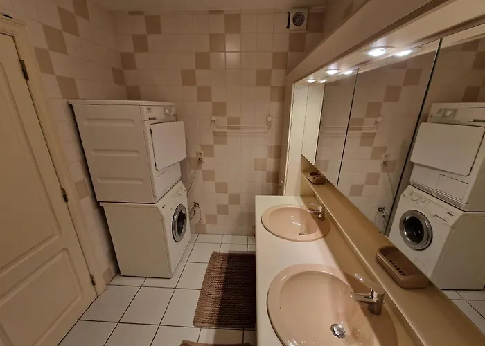 Apartment Very Large Duplex 4-bedroom Less Than 5 Minutes From The Sea! T46 *