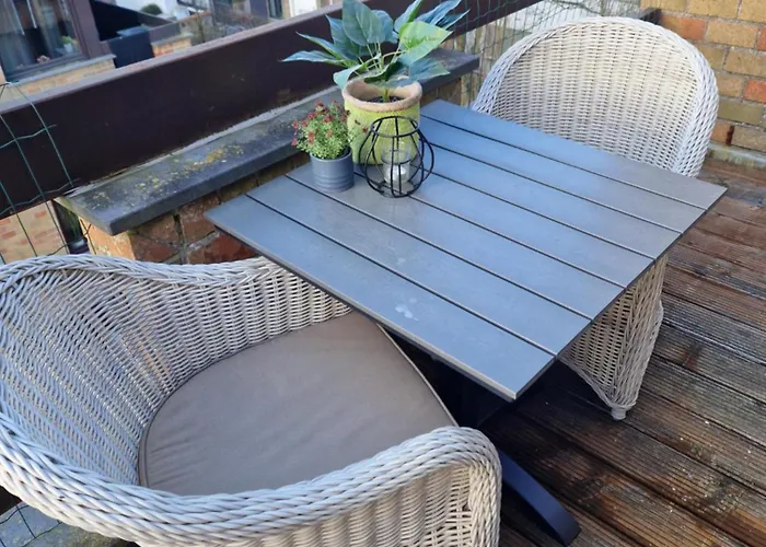 Very Large Duplex 4-bedroom Less Than 5 Minutes From The Sea! T46 *