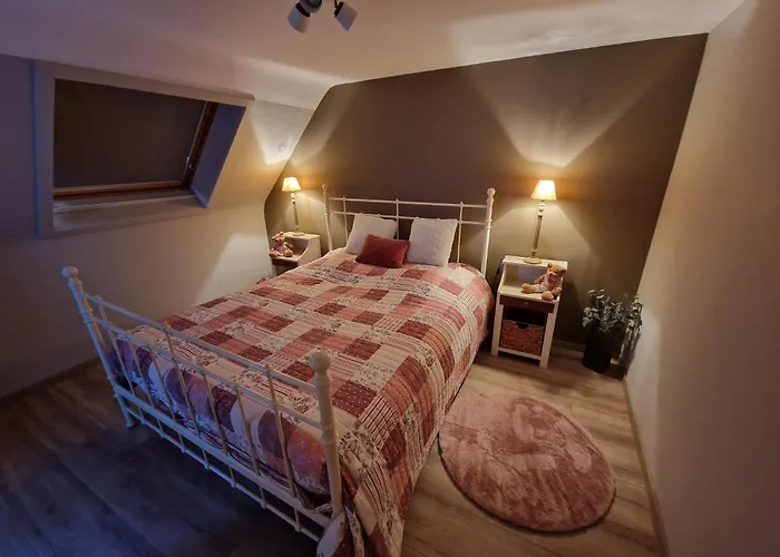 Very Large Duplex 4-bedroom Less Than 5 Minutes From The Sea! T46