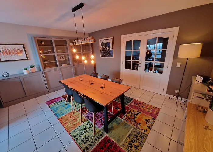 Very Large Duplex 4-bedroom Less Than 5 Minutes From The Sea! T46