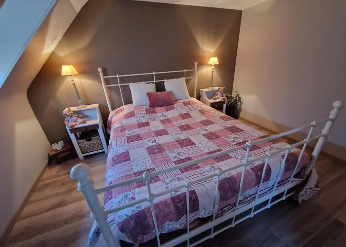 Very Large Duplex 4-bedroom Less Than 5 Minutes From The Sea! T46 Ostend